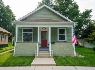 208 C St, La Porte, IN 46350