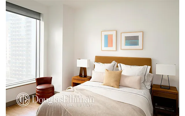 Rented by Douglas Elliman | media 23