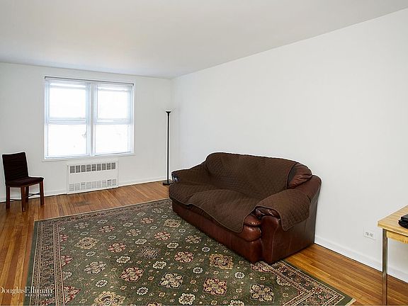 3rd image of 33-01 90th St Unit 3K