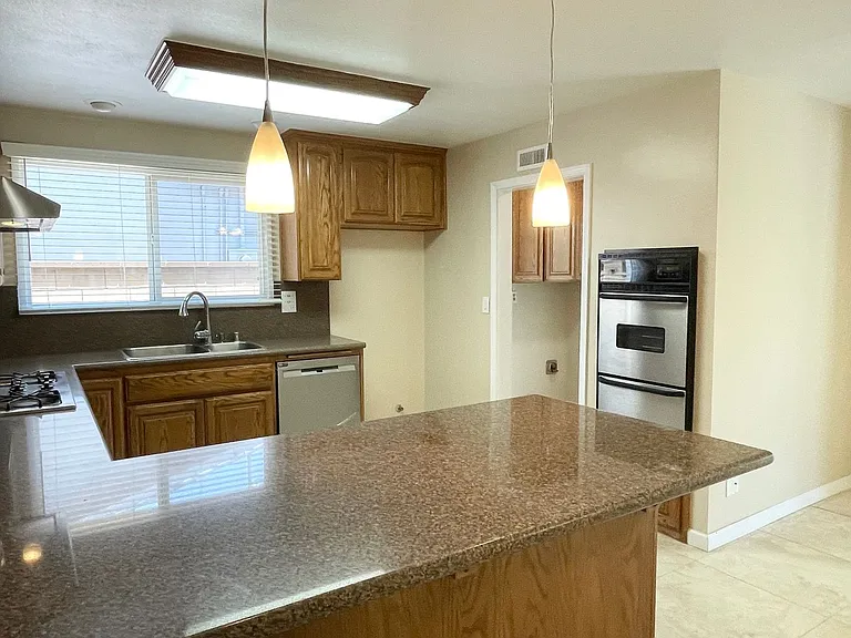 23370 Schoolcraft St — Photo 10