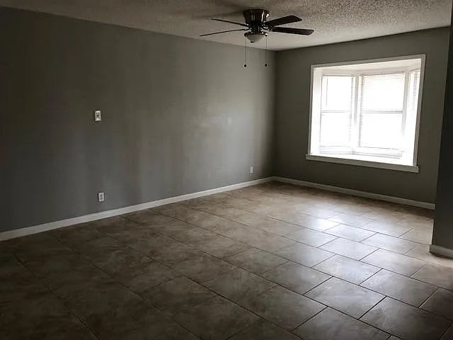 930 N Fannin Ave — Photo 5
