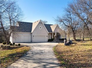 28098 Overbrook Rd, Paola, KS 66071