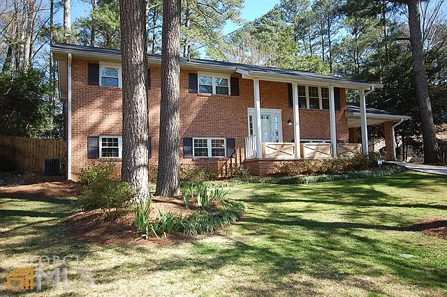 1311 Talcott Pl photo 1