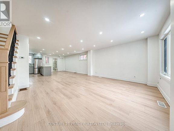 4th image of 194 Kennedy Rd