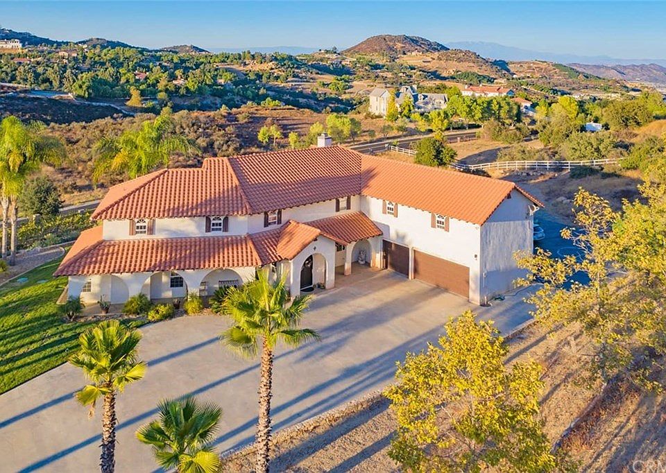 1st image of 21315 Avenida De Arboles