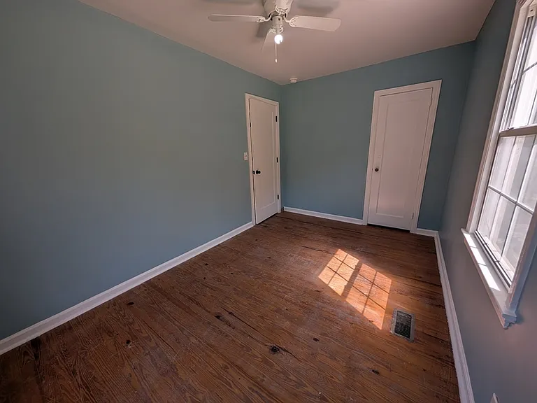 427 Crossway Rd — Photo 9