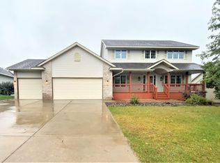 19393 Upland St NW, Elk River, MN 55330