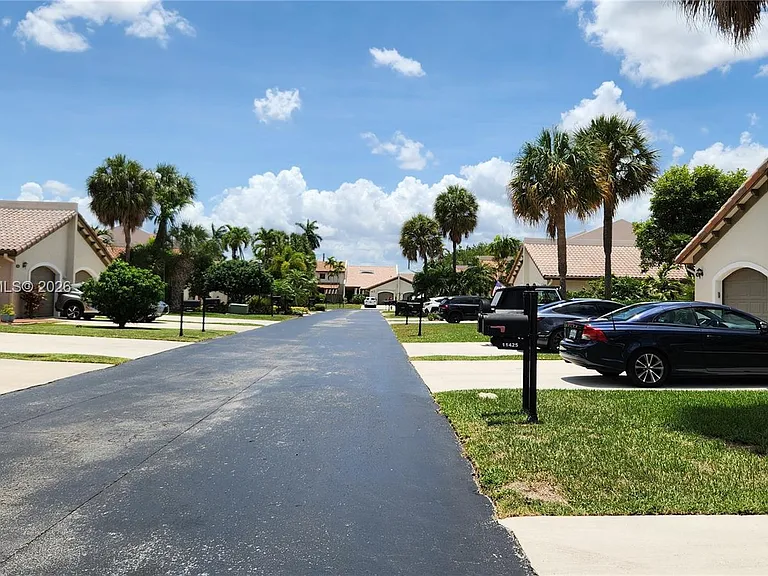 11425 SW 87th Ter — Photo 24