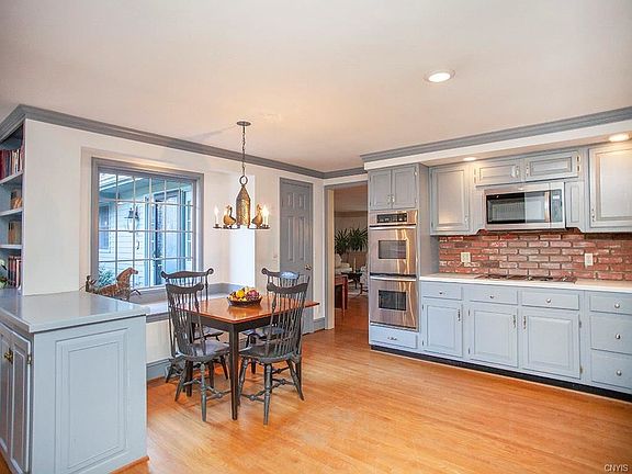 2nd image of 21 Artisan Way