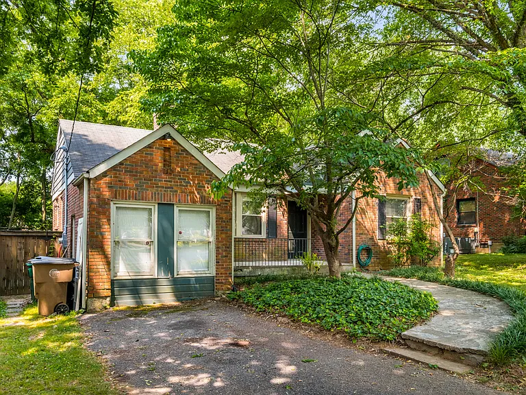 1428 Greenland Ave — Photo 2