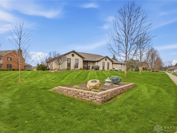 610 Stonecress Dr, Tipp City, OH 45371