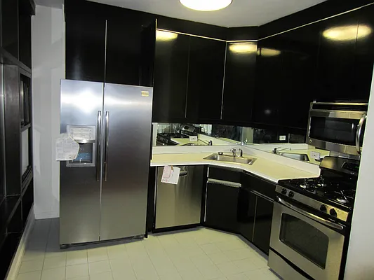 Rented by Bond New York | media 60