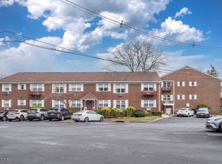 100 Pierson Miller Dr APT F12, Pompton Lakes, NJ