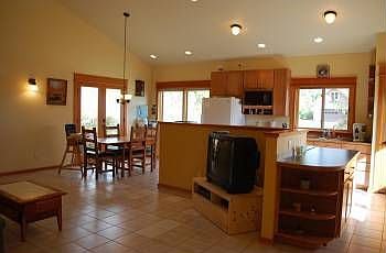 2nd image of 828 Sunday Dr