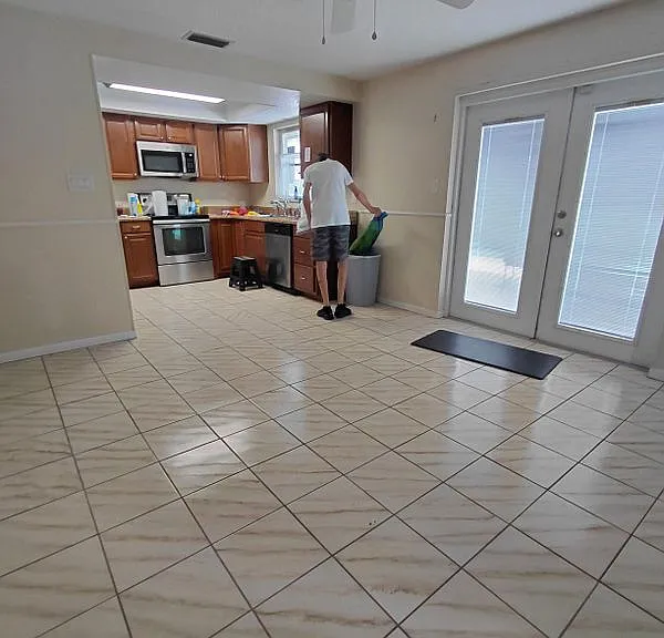 20263 Hamilton Ave — Photo 21