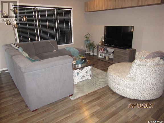 5th image of 714 Evergreen Blvd