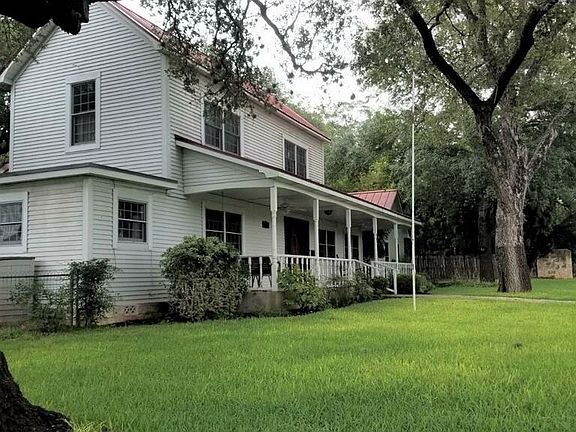 4th image of 720 W San Antonio St