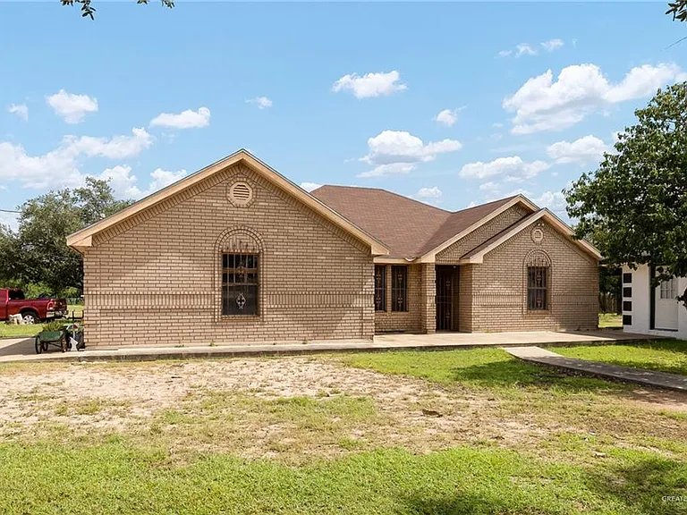 906 W Veterans Blvd — Photo 1