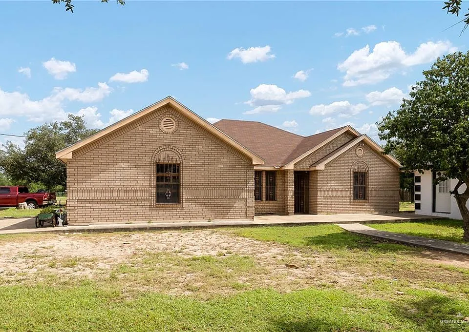 906 W Veterans Blvd