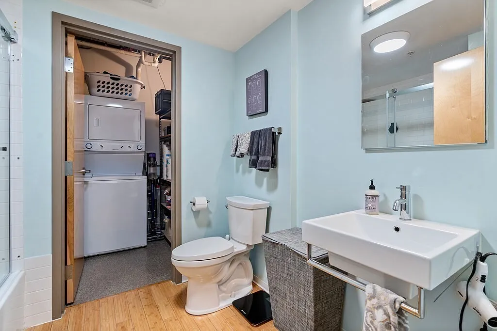156 Porter Street - 428 — Photo 3