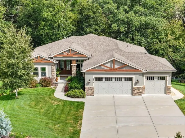 Woodland Rd, Greenwood, MO 64034