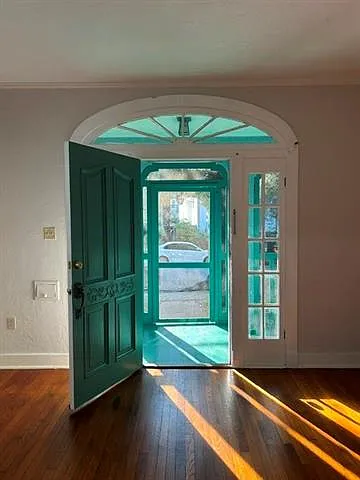2 bed, 1.0 bath, 1400 sqft, $1,800 — Photo 4