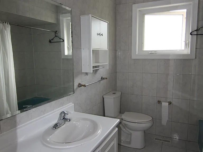 38 Beamsville Dr — Photo 14
