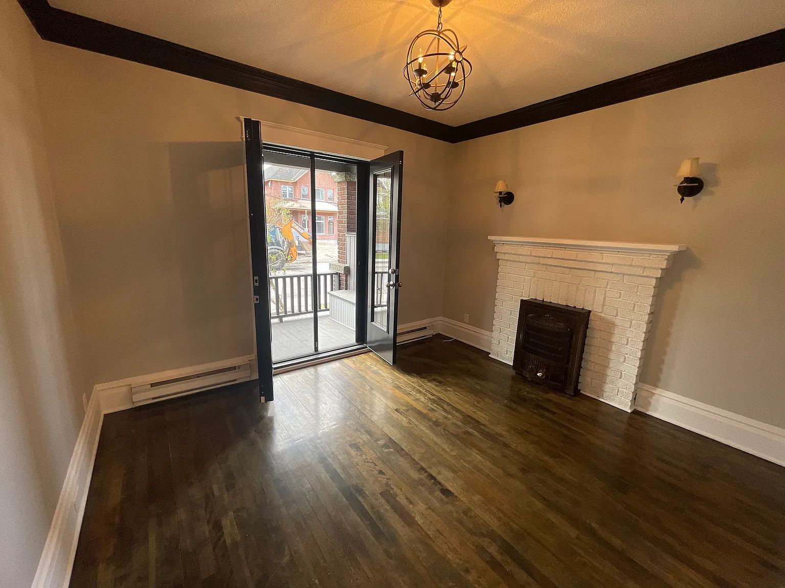 190 Stanley Ave. — Photo 2