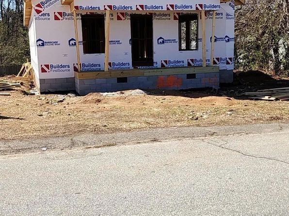 140 Broadus St, Greer, SC 29651