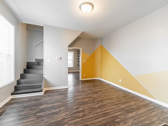 5th image of 1011 E Legrande Ave #1011