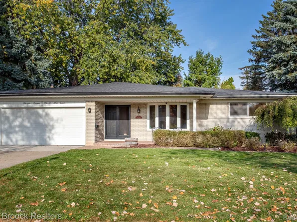 37361 Catherine Marie Dr, Sterling Heights, MI 48312