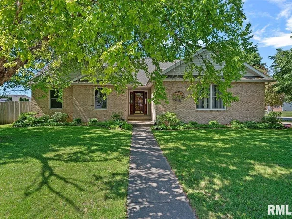308 Linden Ln, Williamsville, IL 62693
