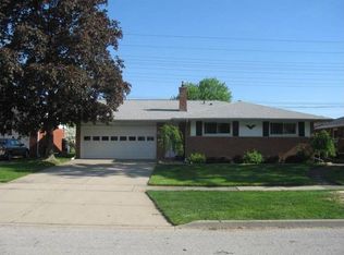 320 W Kathleen Dr, Des Plaines, IL 60016