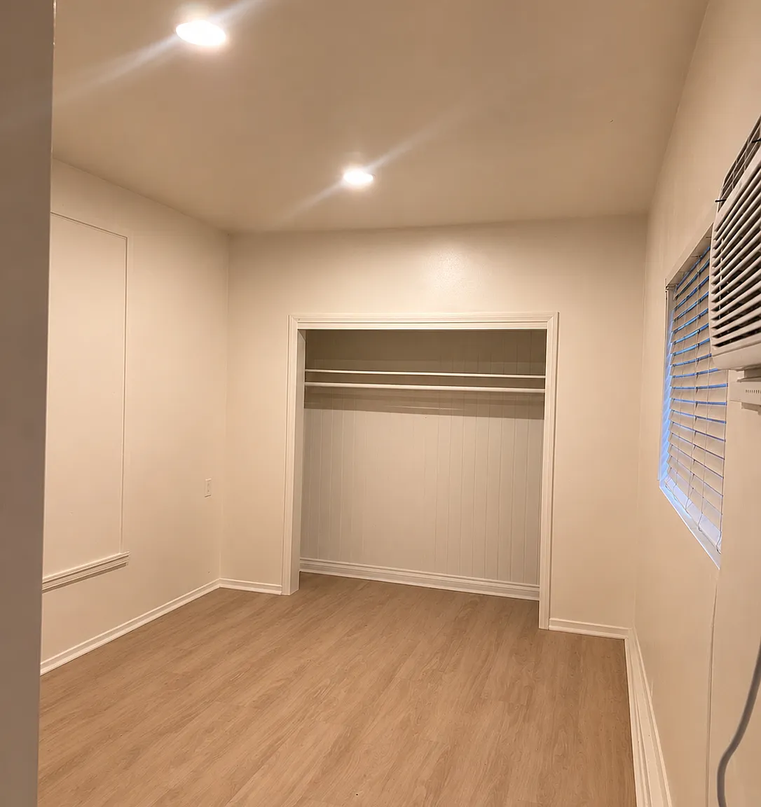 Studio, 210 sqft, $1,200 — Photo 2