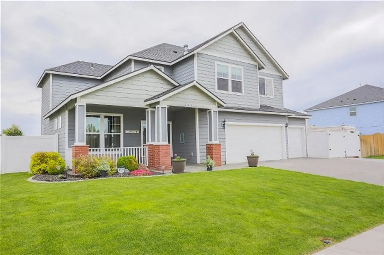 10511 Oak Ln photo 1