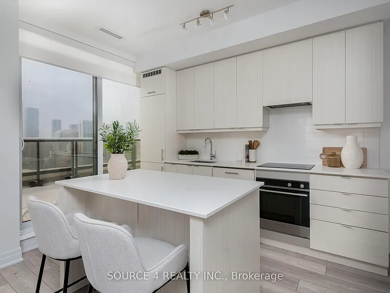 36 Elm Dr W #2708 — Photo 2