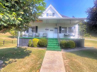 108 Country Club Rd, Grafton, WV 26354