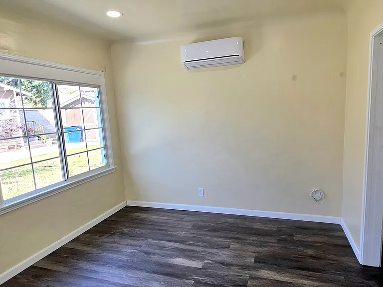8128 Seville Ave #B — Photo 23