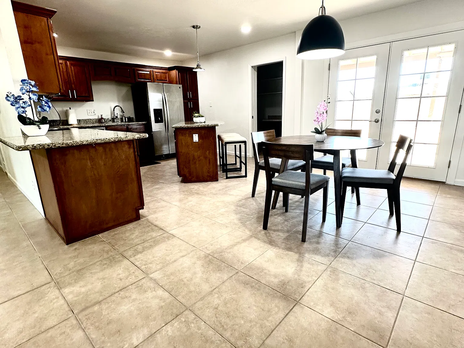 4 bed, 1489 sqft, $2,850 — Photo 3