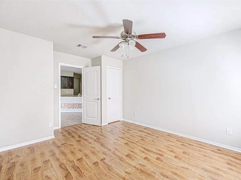 29222 Dunns Creek Ct — Photo 19