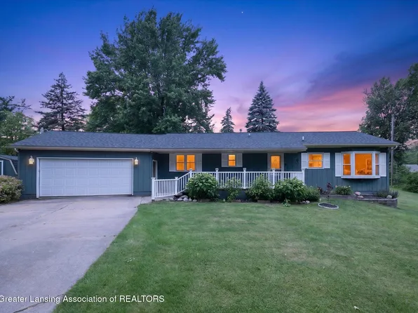620 Meade Dr, Lansing, MI 48917