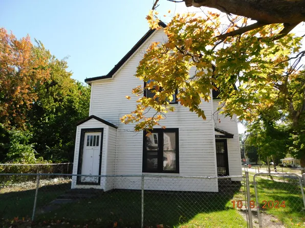 558 Niles Ave, Benton Harbor, MI 49022