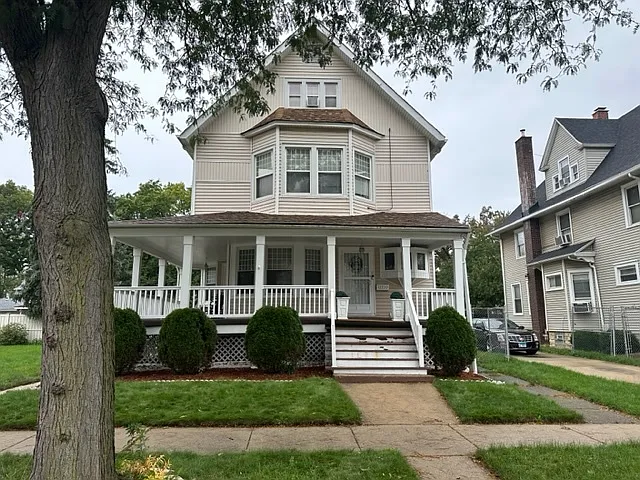 12220 S Stewart Ave photo 1