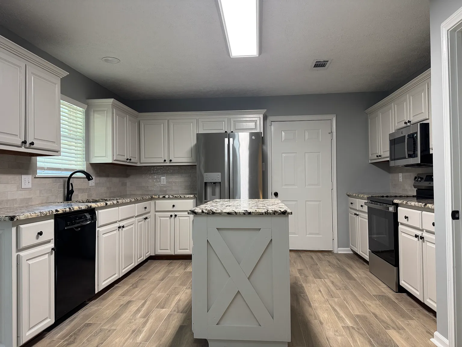 3 bed, 1570 sqft, $1,750 — Photo 4