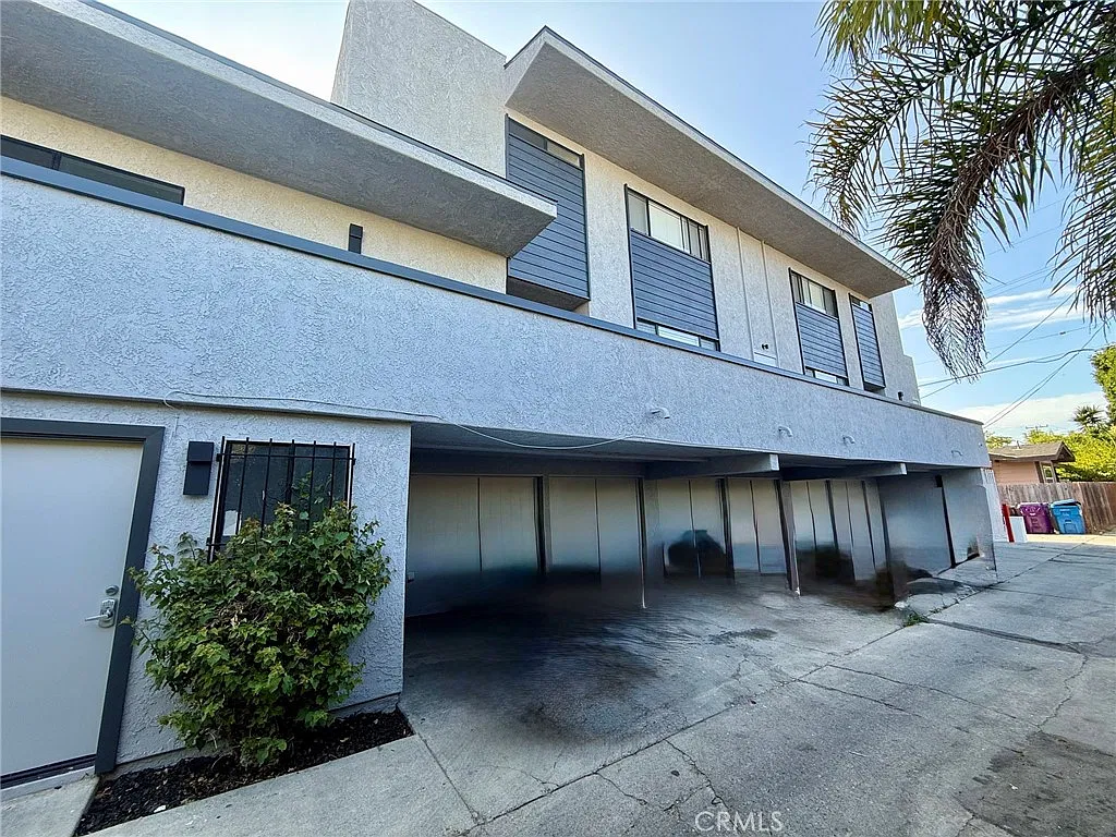 2 bed, 5532 sqft, $2,795 — Photo 3