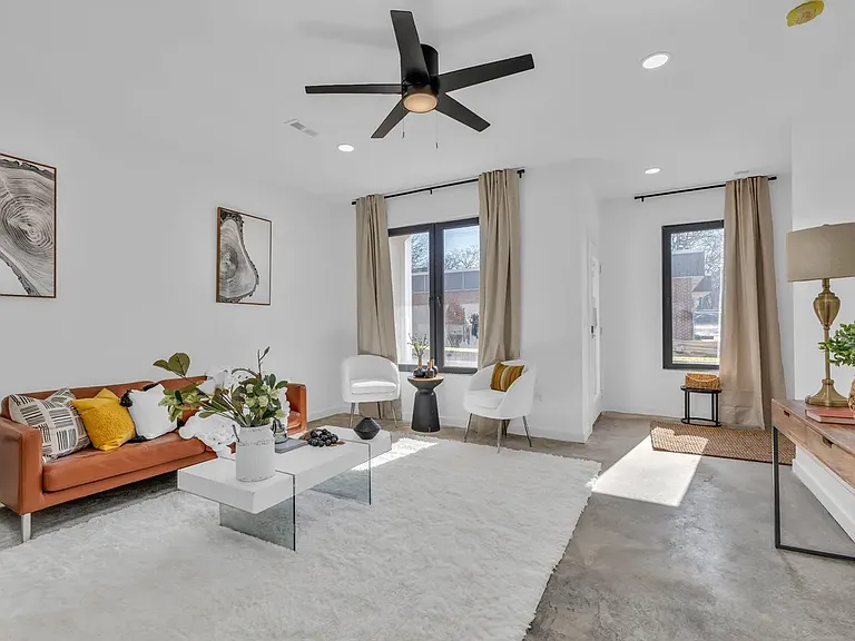 641 S Lyerly St — Photo 4