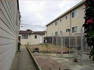 3rd image of 458 Railroad Ave