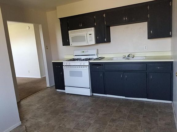 3rd image of 1917 Emma Lee Ln #B