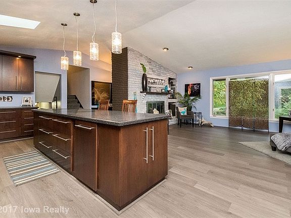 4th image of 7985 NW Beaver Dr