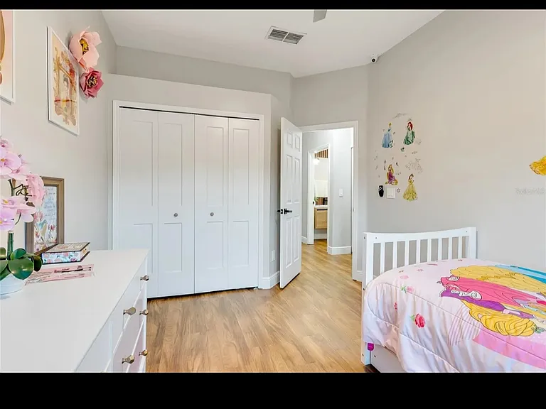 2707 Scarborough Dr — Photo 22